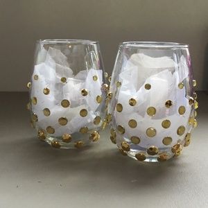 Pair of stemless wine glasses